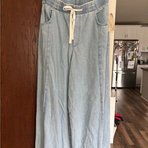 Universal Thread Light Blue Wide-Leg Drawstring Jeans